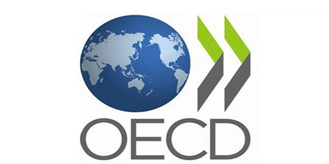 OECD raporu: İnternet okuldan soğutuyor